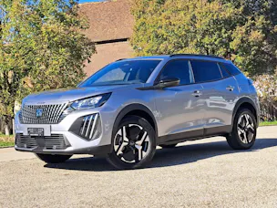 Peugeot 2008 1.2 Hybrid 145cv Allure (8 ans de garantie)