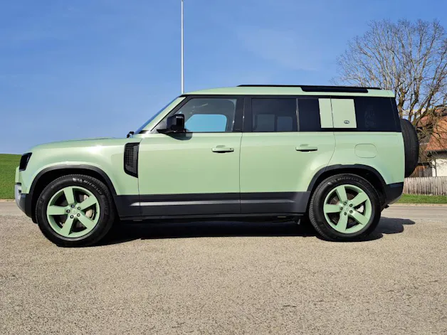 Land Rover Defender 110 2.0 P400e 75th Edition