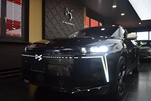 DS Automobiles No4 1.6 E-Tense Performance Line