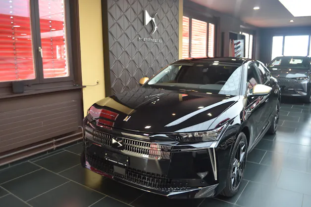DS Automobiles No4 1.6 E-Tense Performance Line