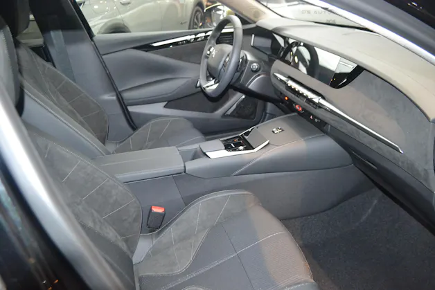 DS Automobiles No4 1.6 E-Tense Performance Line