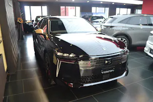 DS Automobiles No4 1.6 E-Tense Performance Line