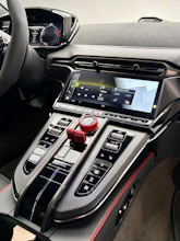 https://vehicle.imgix.net/4220391/dbba1d84-fa74-4e91-a0c3-abd882e863e9.jpeg