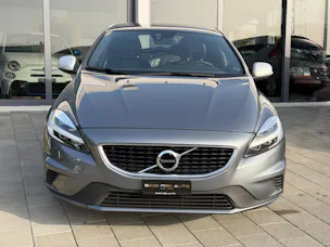 Volvo V40 2.0 D2 Momentum R-Design S/S