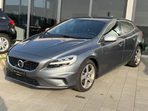 Volvo V40 2.0 D2 Momentum R-Design S/S