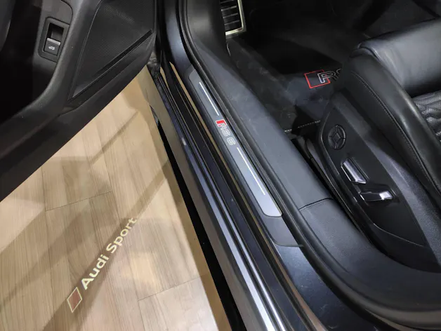 Audi RS6 Avant 4.0 V8 TFSI quattro T-Tronic