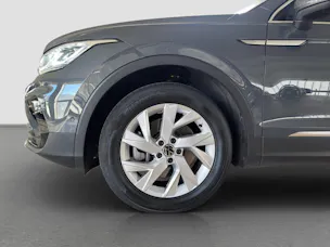 VW Tiguan 2.0TSI Elegance 4Motion DSG