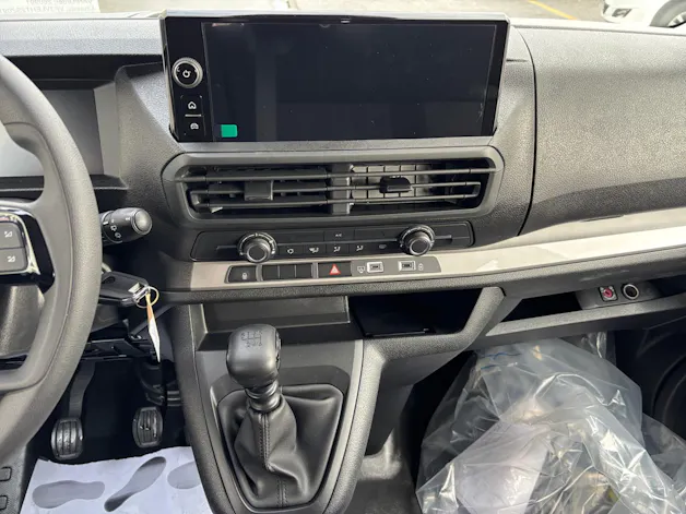 Peugeot Expert 2.0 BlueHDi 145 S&S Vertiefte Kabine Long