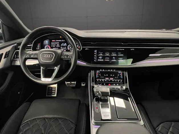 Audi Q8 55 TFSI quattro tiptronic