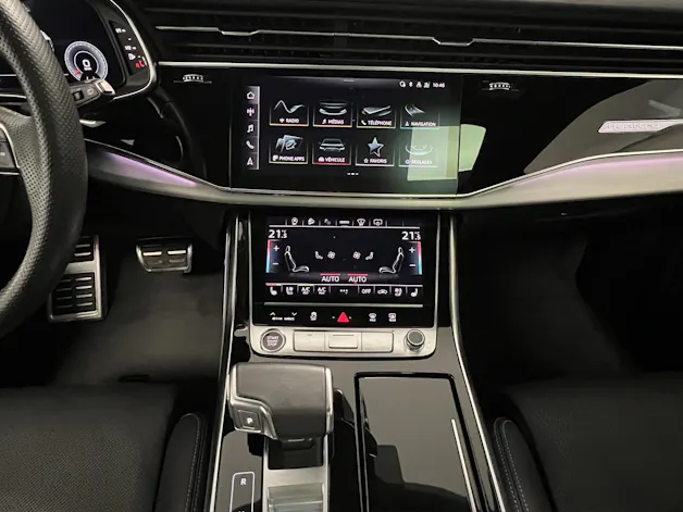 Audi Q8 55 TFSI quattro tiptronic