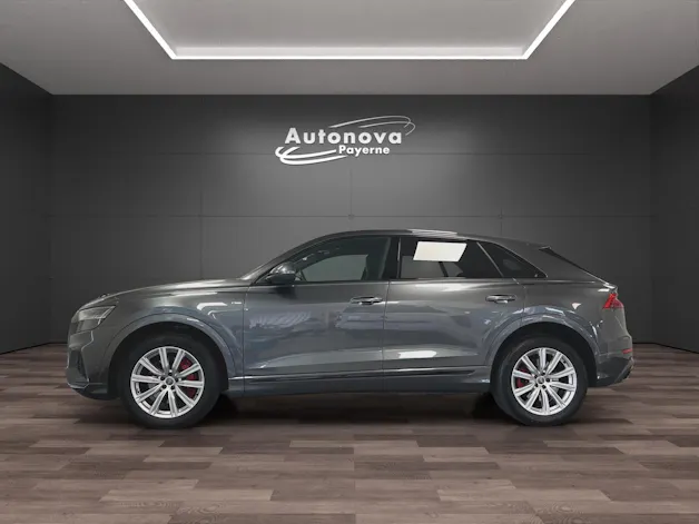 Audi Q8 55 TFSI quattro tiptronic