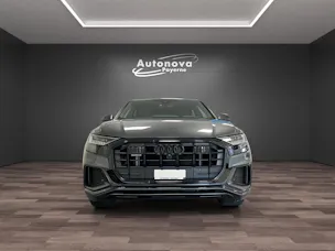 Audi Q8 55 TFSI quattro tiptronic