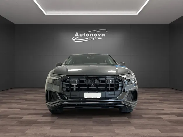 Audi Q8 55 TFSI quattro tiptronic