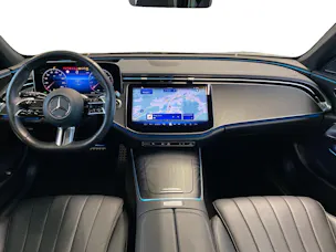 Mercedes-Benz E 200 AMG Line 4MATIC Kombi