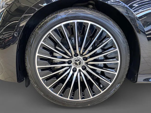 Mercedes-Benz E 200 AMG Line 4MATIC Kombi