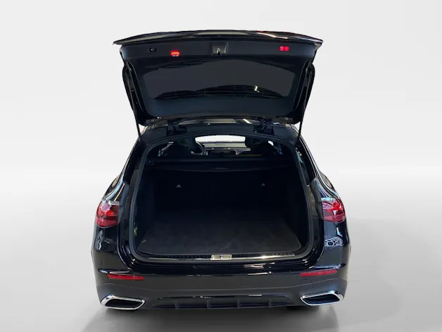 Mercedes-Benz E 200 AMG Line 4MATIC Kombi