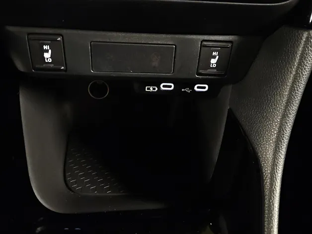 Toyota Yaris 1.5 VVT-i HSD Trend