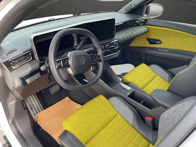 Renault R5 E-Tech Comfort Range iconic five