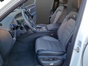 VW Touareg 3.0 TDI 286PS R-Line Tiptronic mit 5 Jahre 100tkm VW Werksgarantie