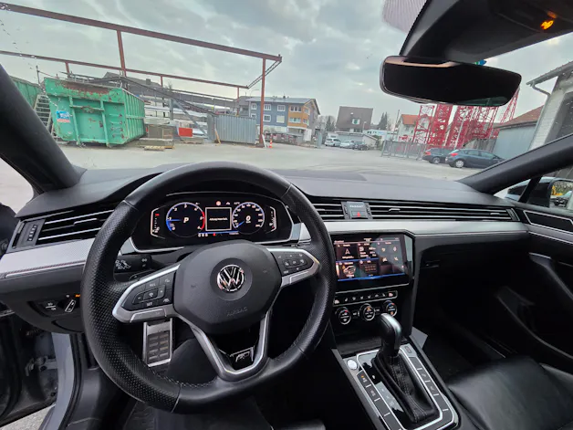 VW Passat Variant 2.0 TDI 240 R-Line Ed. DSG 4m