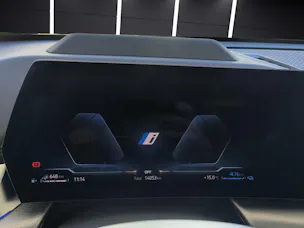 BMW X1 30e xDrive paddles