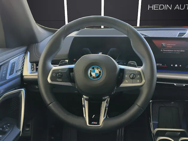 BMW X1 30e xDrive paddles