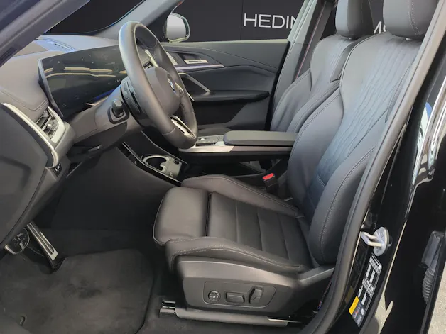 BMW X1 30e xDrive paddles