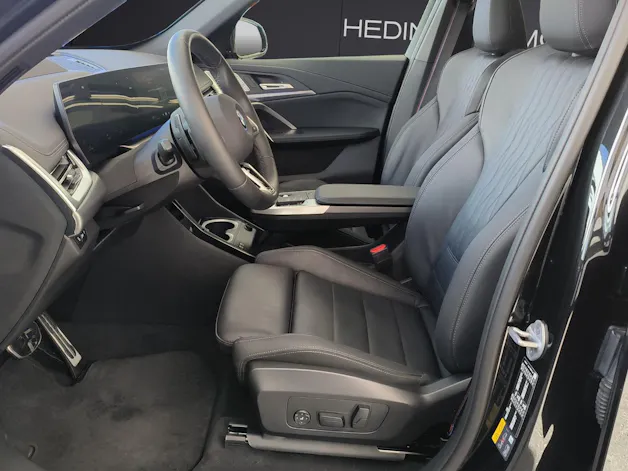 BMW X1 30e xDrive paddles