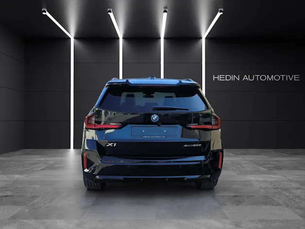 BMW X1 30e xDrive paddles