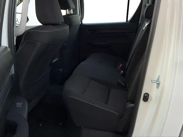 Toyota Hilux Double Cab.-Pick-up 2.4 D-4D 150 Comfort