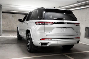 Fahrzeugbild JEEP Grand Cherokee 2.0 Turbo Summit Reserve 4xe