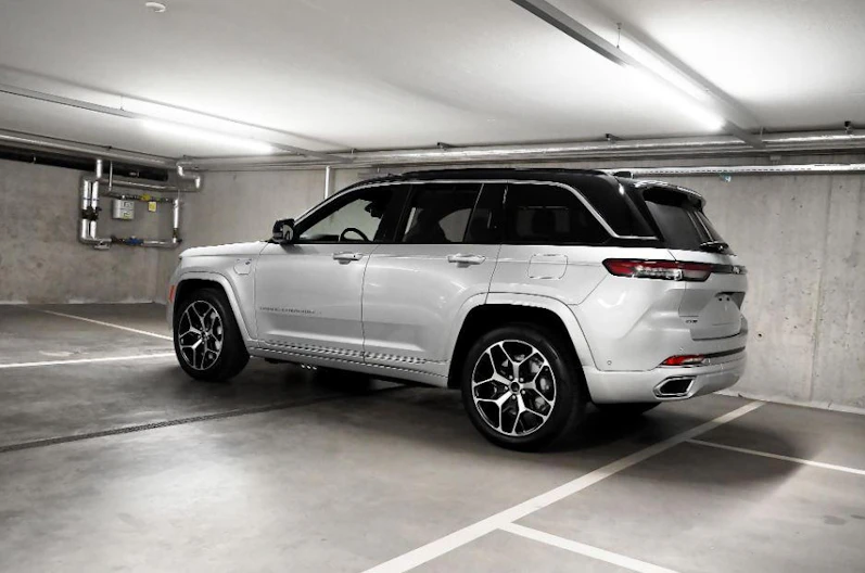 Fahrzeugbild JEEP Grand Cherokee