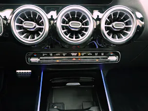Mercedes-Benz GLA-Klasse GLA 250 e AMG Line