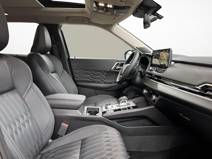 Fahrzeugbild MITSUBISHI OUTLANDER