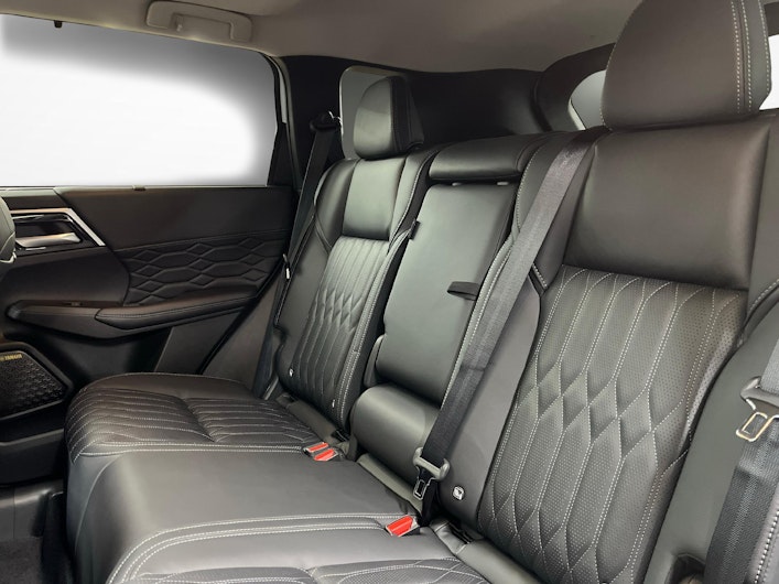 Fahrzeugbild MITSUBISHI OUTLANDER