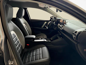 https://vehicle.imgix.net/4221110/06e8ed6a-6dfb-4a5c-862b-a1af6f36721a.jpg
