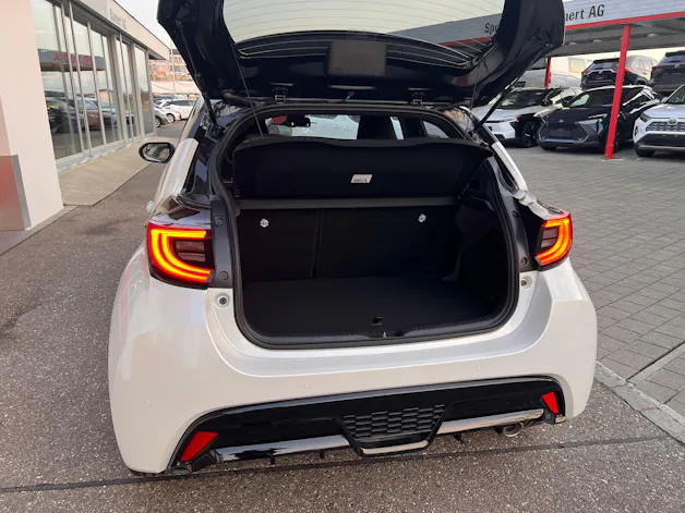 Toyota Yaris 1.5 VVT-i HSD GR Sport
