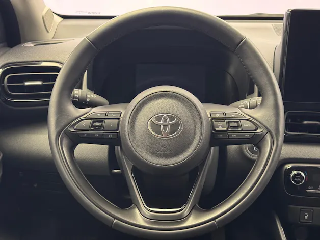 Toyota Yaris 1.5 VVT-i HSD Trend