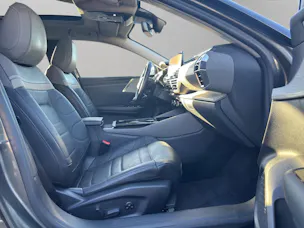 Citroën C5 X 1.6 Plug-in Hybrid Shine Pack / Panorama-Glasschiebedach / Lederausstattung / CH-Herstellergarantie bis 2028