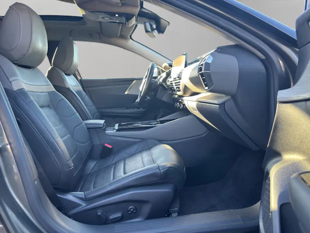 Citroën C5 X 1.6 Plug-in Hybrid Shine Pack / Panorama-Glasschiebedach / Lederausstattung / CH-Herstellergarantie bis 2028