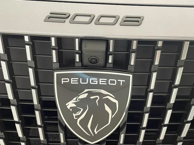 Peugeot 2008 1.2 Hybrid 145PS Allure Premium