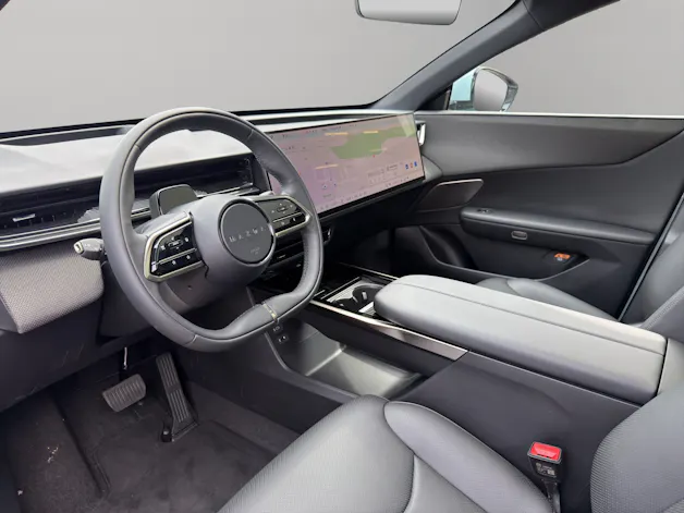 MAZDA CX-6e Takumi