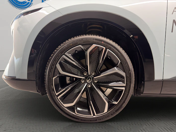 Fahrzeugbild MAZDA CX-6E
