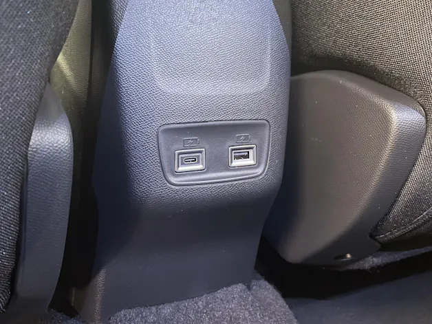 Peugeot 2008 1.2 Hybrid 145PS Allure Premium