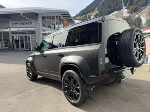 Land Rover Defender 110 4.4 V8 Octa Black