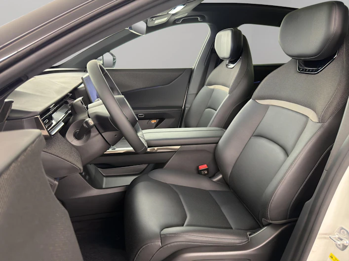 immagine del veicolo MAZDA CX-6E