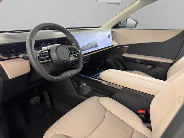 MAZDA CX-6e Takumi