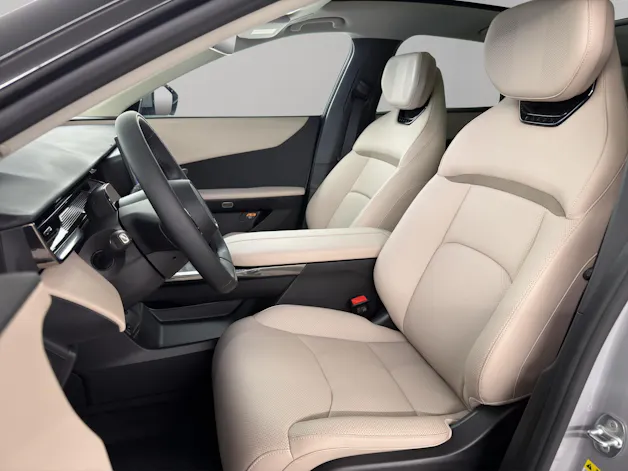 MAZDA CX-6e Takumi