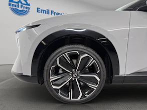 https://vehicle.imgix.net/4221395/81e9db7d-6e52-4b0f-91d4-cb466251f310.jpg