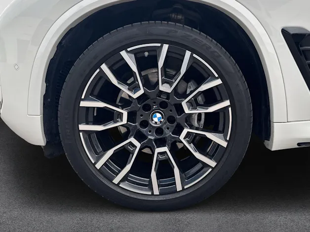 BMW X5 30d M Sport xDrive (CH) AHK 3.5T ** 7 Places **